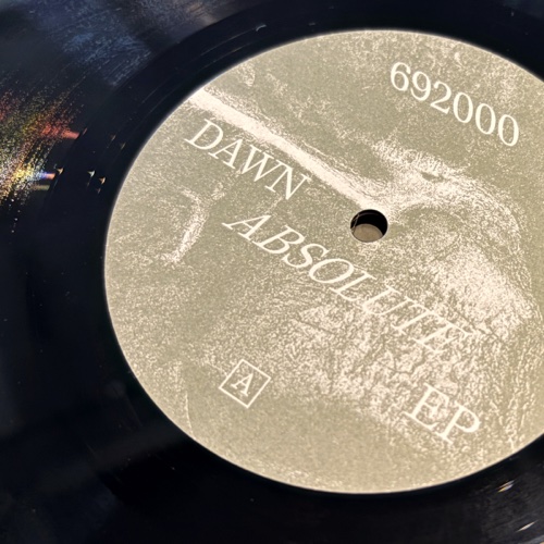 692000 - Dawn Absolute EP - vinyle gravé main